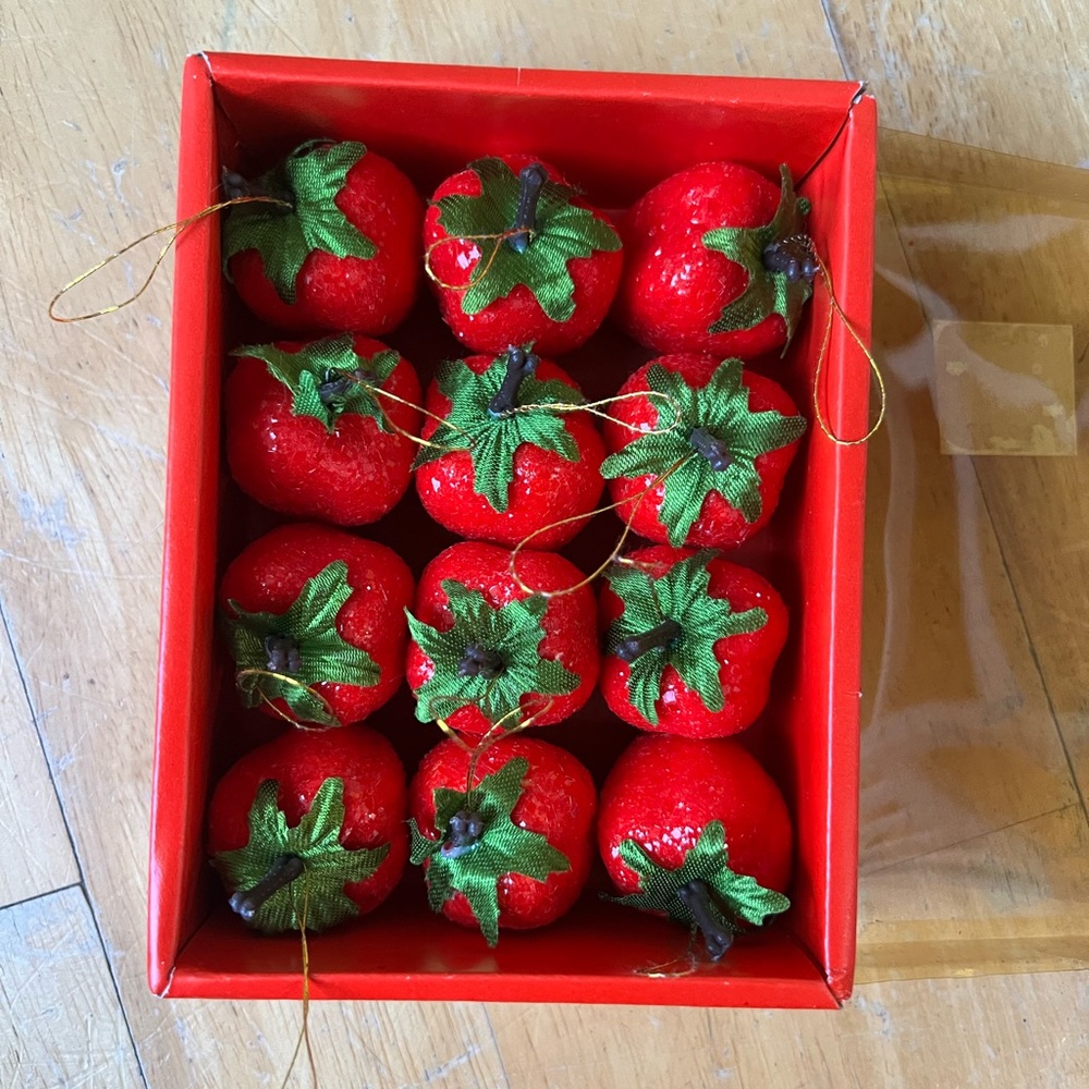 12 vintage sparkly glitter frosted red strawberries with box
